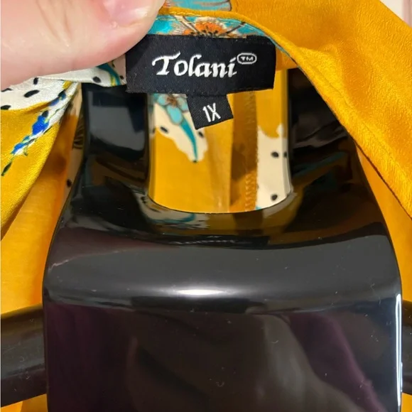 Tolani.Floral Yellow Women's Top 100% silk - Picture 5 of 7